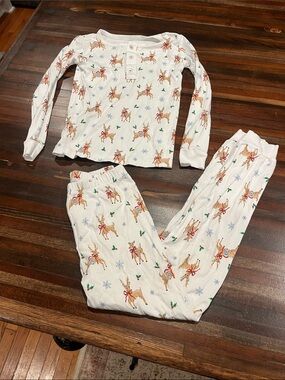 Little English Kids White Reindeer Print Pajama Set size 8